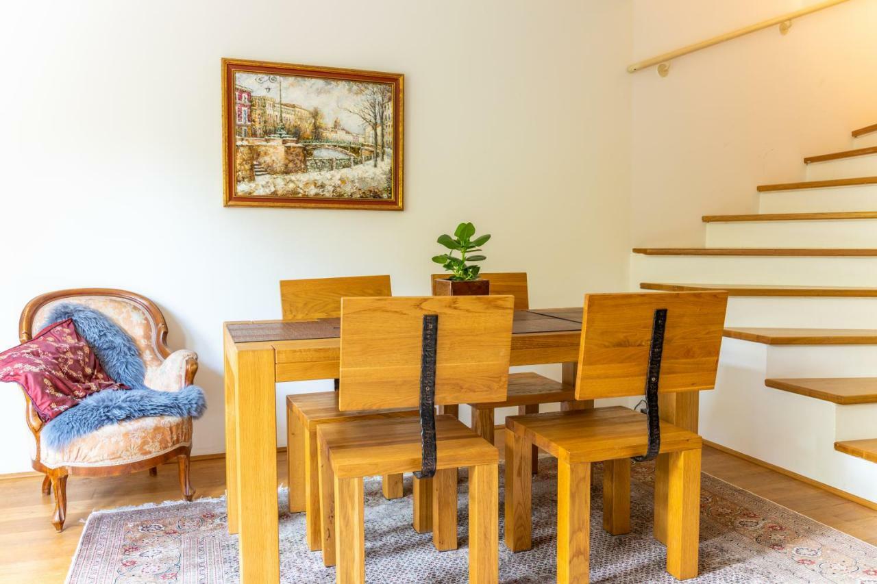 Town House Near Metro & Vienna City Center エクステリア 写真